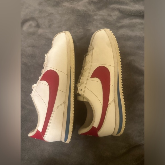 Classic Nike Cortez Red White and Blue Shoes. - Picture 3 of 3